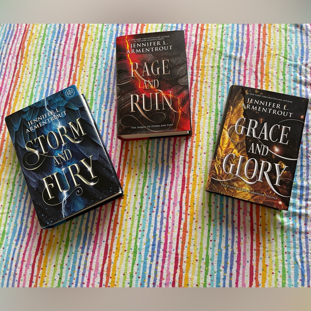 The Harbinger Trilogy - Jennifer Armentrout YA young adult fantasy novel